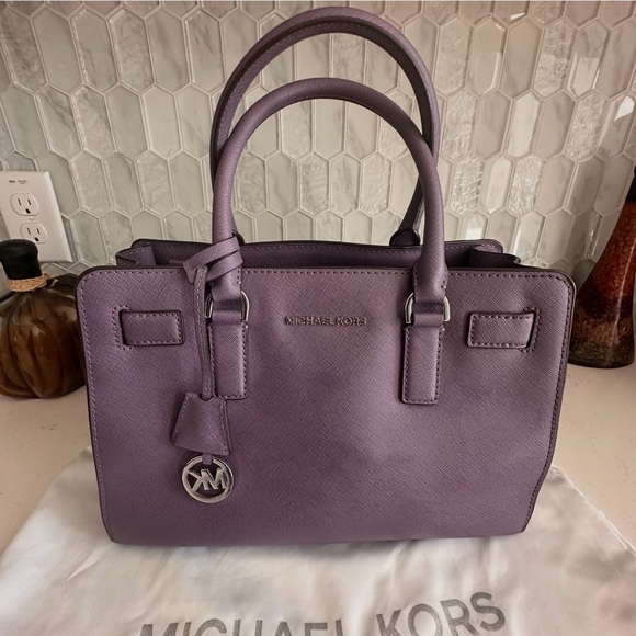 Michael Kors Lavender Saffiano Leather Satchel Bag With Detachable Strap & Dust - Picture 16 of 16